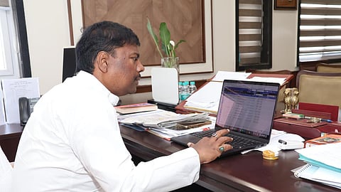 While the minister’s office was already receiving digital files from various departments for approval, the new directive ensures that all outgoing dispatches, orders, and correspondence will also be processed electronically.