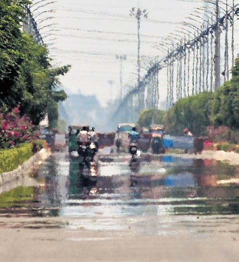 Mirages seen on Seed Access Road in Amaravati