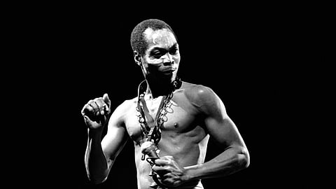 Nigerian musician and composer Fela Anikulapo Kuti performs at the "Party of Humankind" of the French Communist Party at La Courneuve in Paris, France. Saturday, Sept. 13, 1986. 