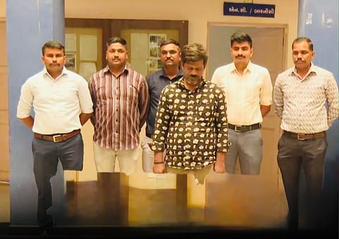 The operation unfolded after Naroda Police received specific intelligence about a suspect allegedly carrying contraband through the Nana Chiloda area.