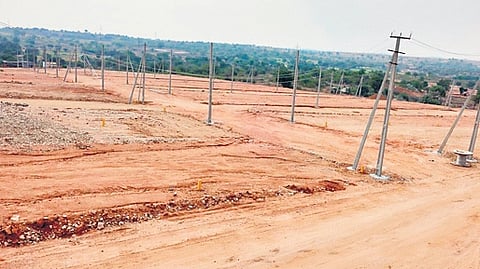 The hike is expected to generate an additional revenue of Rs 1,500 crore per year for the state treasury. 