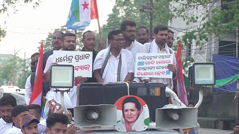 Congress leader Kanhaiya Kumar, OPCC president Bhakta Charan Das and others during the rally