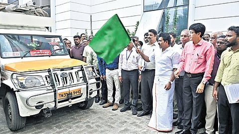 Law and Electricity Minister CTR Nirmal Kumar flagging off the vehicles at Tangedco headquarters on Wednesday.