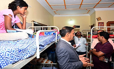 Karnataka - Upa Lokayukta Justice B Veerappa interacting with students at the hostels of Social Welfare Department in Mandya town during his surprise visit recently.