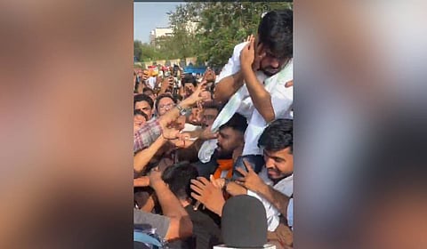 But while supporters were carrying him on their shoulders, the shocking incident erupted as some miscreants slapped Dipke several times, and tried to pull him down to show their opposition to the CJP movement.