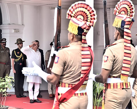 Tamil Nadu Governor Rajendra Vishwanath Arlekar receives the guard of honour upon his arrival to address the inaugural session of the state legislative assembly in Chennai on Thursday.