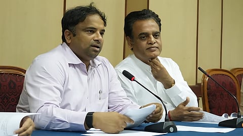 West City Commissioner K V Rajendra (L) and Malleswaram MLA Ashwath Narayan.