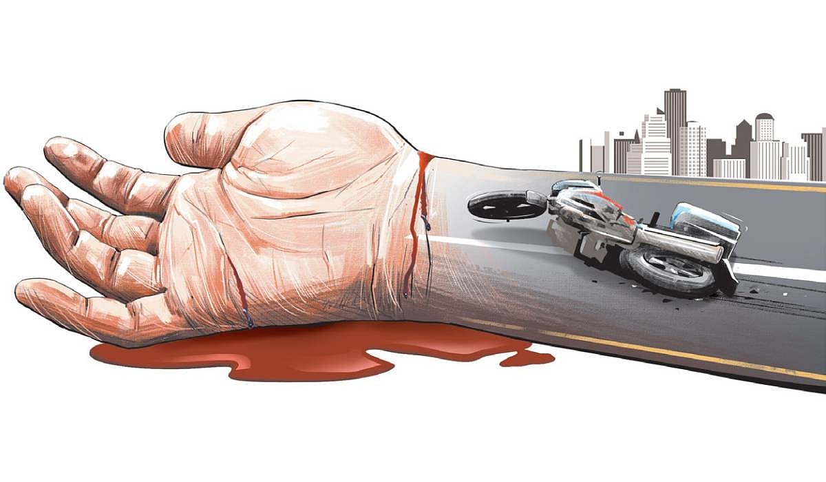 Man dies after two-wheeler skids at Vengola