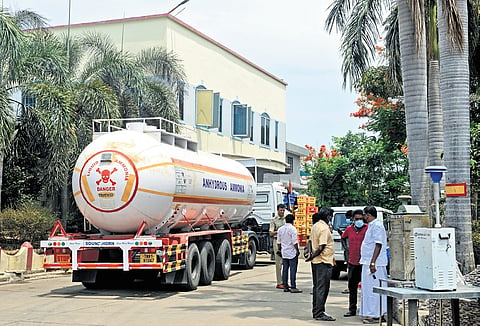 Following the gas leak, scientists and police conduct inquiry at the factory in Kannigaipair