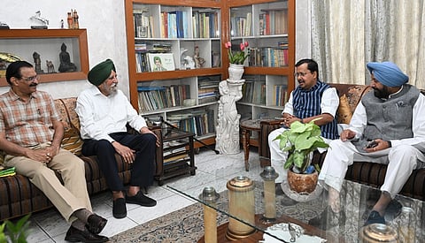 Speaking to reporters after the meeting, BJP national president Nitin Nabin said it was a privilege to have spent time with Padma Bhushan awardee Sardara Singh Johl. 