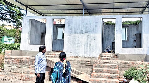Lounge room work for conservancy workers underway in Manali 