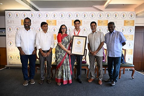 From Left: SJFI  secretary V. Ramesh, president Saraju Chakraborty, Aruna and Viswanathan Anand, K Srikkanth, V Baskaran