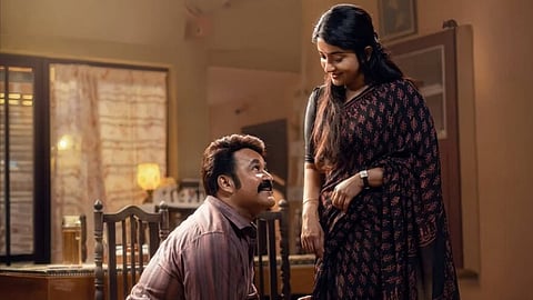 Mohanlal and Meera Jasmine in Tharun Moorthy's Athimanoharam
