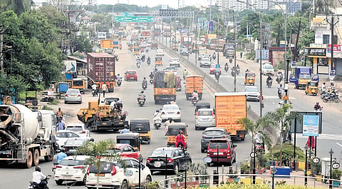The busy NH stretch from Madhavaram to Nallur.