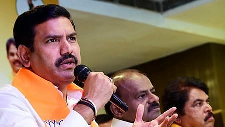 Bengaluru: Karnataka State President B. Y. Vijayendra addresses a joint press conference as Union Minister and JD(S) State President H. D. Kumaraswamy and BJP MLA R. Ashoka look on at a private hotel in Bengaluru on Saturday, January 10, 2026. (Photo: IANS)