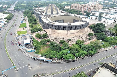 The city corporation has floated tenders to appoint consultancy firms to prepare a detailed project report to develop a public plaza around Omandurar campus.