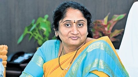 Minister for BC Welfare S Savitha launched the Pulse Polio campaign at Madhura Nagar in Vijayawada, where she and Vijayawada Central MLA Bonda Umamaheswara Rao administered drops to children under five.