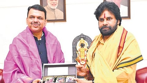 
Deputy CM Pawan Kalyan met Maharastra CM Devendra Fadnavis on Tuesday. 