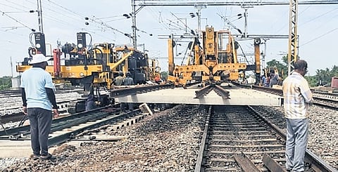  Travel time for trains between Chennai and Arakkonam is set to be reduced by around 10 to15 minutes after the Chennai Division of Southern Railway recently completed a major yard remodelling project at Arakkonam station at a cost of Rs 97 crore.