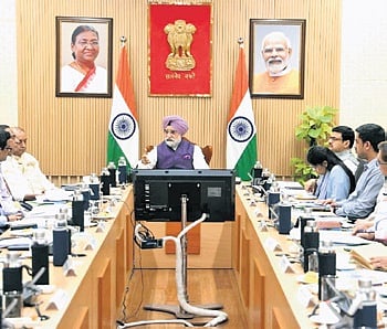 Delhi L-G seeks zero tolerance on encroachment