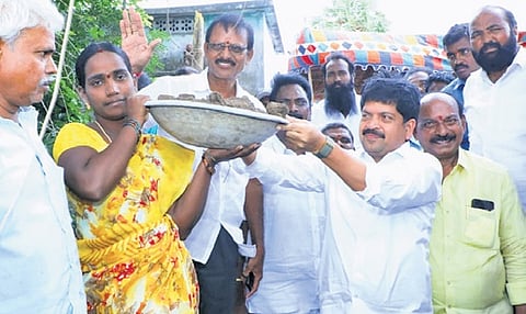 Ravindra said Rs 42 crore worth of projects had been taken up in the constituency, while 382 out of 393 proposed roads under MGNREGS had already been completed.