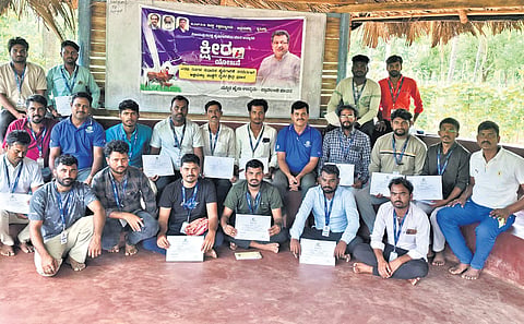 Farmers with their certificates after completing their training  programme in Tumakuru