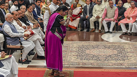 Folk singer Teejan Bai before recieving Padma Vibhushan.