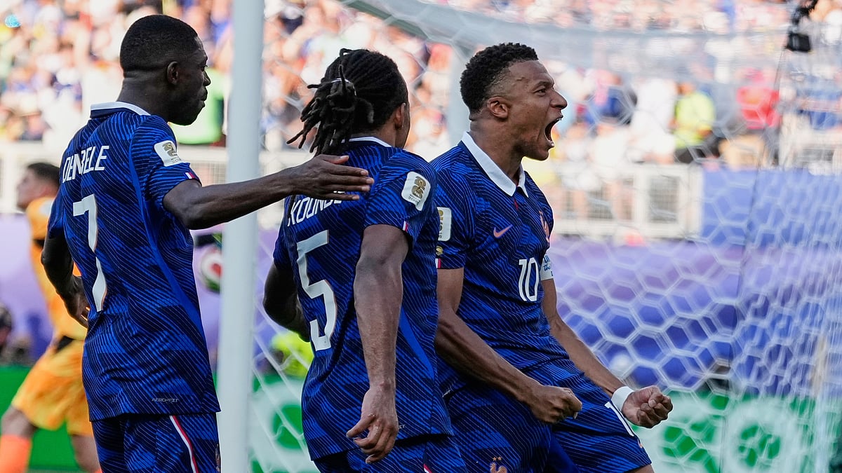 France beat Paraguay with Mbappe penalty to reach World Cup quarter-finals