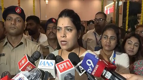 Mumbai Mayor Ritu Tawde speaks to mediapersons in Mumbai.