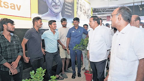 Vijayawada MP Kesineni Sivanath conducts surprise inspections at the Vijayawada railway station on Monday. 