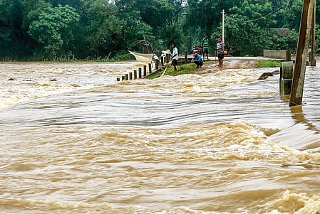 Odisha braces for minor flood in Baitarani River amid heavy rainfall 