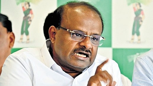 Minister HD Kumaraswamy, JDS leader Nikhil meet PM Modi in Delhi, discuss state politics