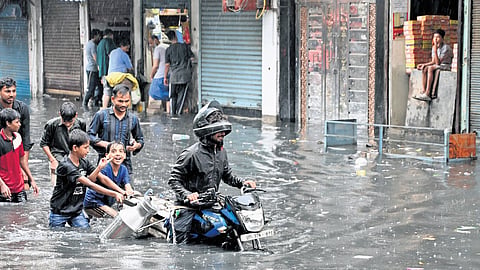 The worst affected were office commuters with Sectors 16 and 18 reportedly waterlogged.