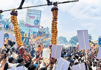 A garland made of oranges was prepared to welcome CM DK Shivkumar in Belagavi on Thursday.