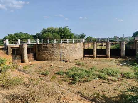 The shutter diverting surplus water into Sadayaneri extension canal at  Suborayapuram. 