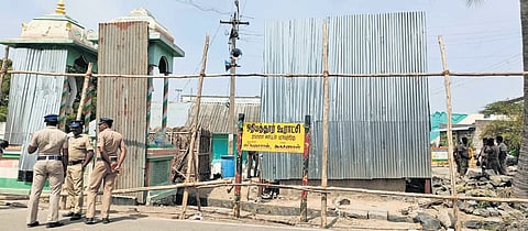 The Ambedkar statue covered with metal sheets in Othiyathur 