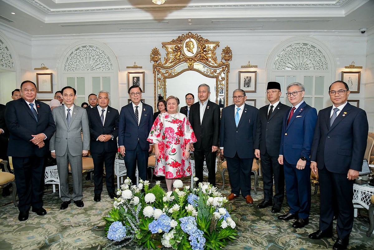 ASEAN ministers push stalled peace plan in talks with Myanmar