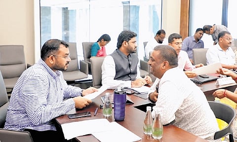 As part of its continued efforts to address the grievances of Capital Region farmers and agricultural labourers, the Andhra Pradesh Capital Region Development Authority (APCRDA) conducted its weekly Grievance Day at the APCRDA Headquarters in Rayapudi on Monday. 