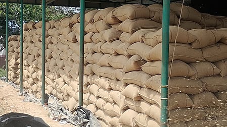 In the last six months, the State has been dispatching only around five lakh tonnes of wheat and nearly six lakh tonnes of rice every month.