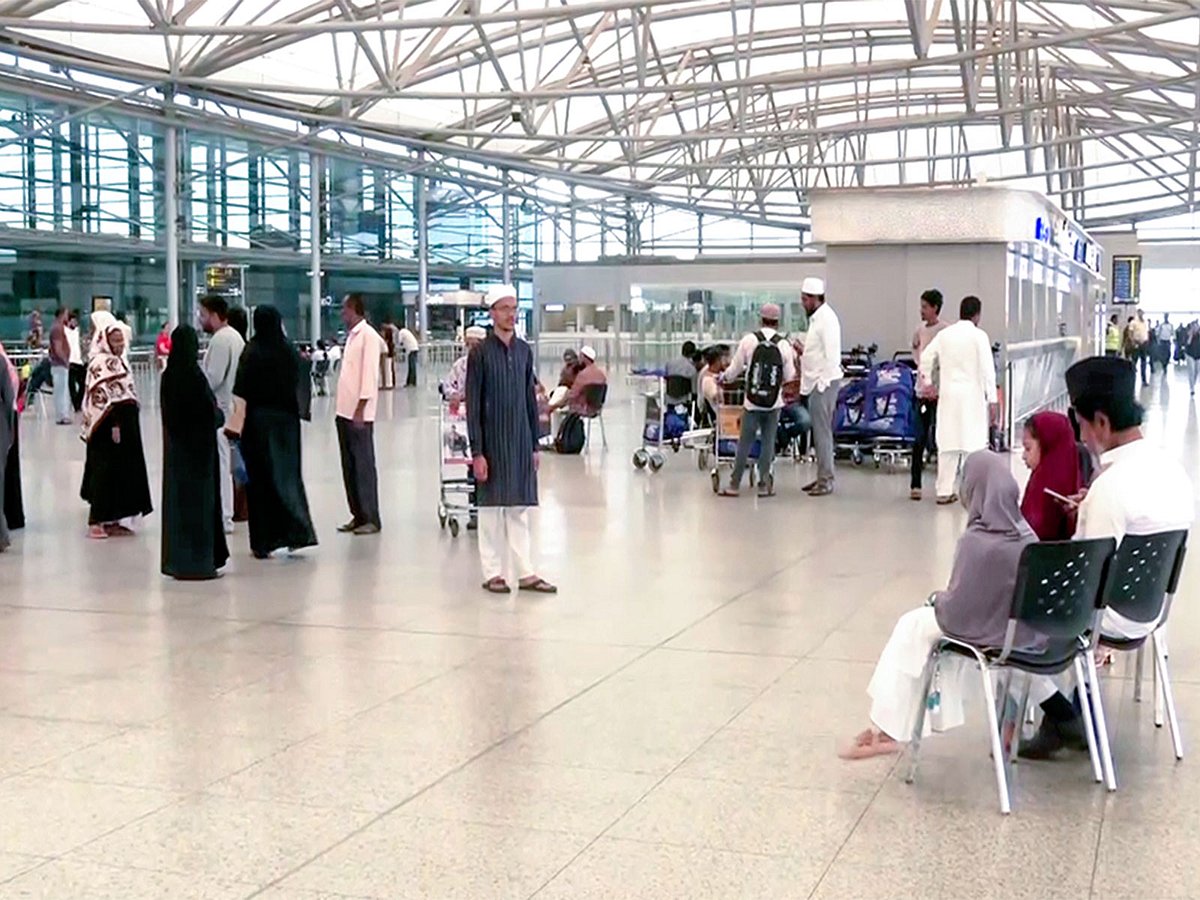 24/7 premium taxi service launched at Hyderabad airport