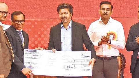 After the launch of the online portal, Apollo Hospitals Group made a donation of
Rs 1 crore in the presence of Chief Minister C Joseph Vijay on Tuesday 