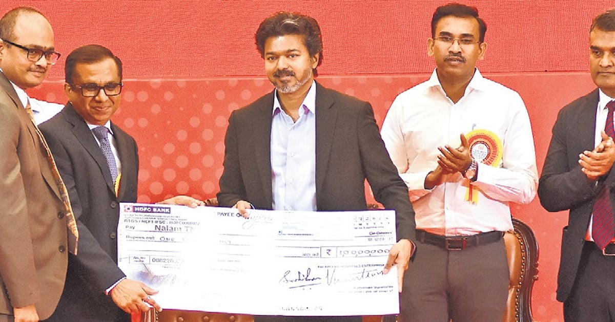 TN CM hands over job orders to doctors & health inspectors, launches ‘Nalam TN’