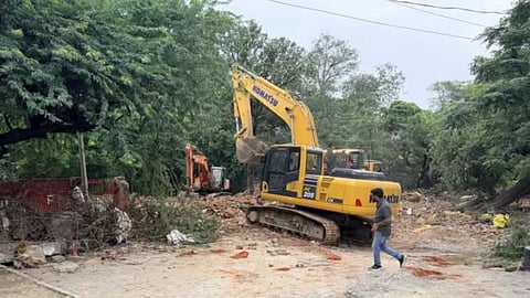 The demolition also forms part of a wider crackdown on unauthorised structures that hinder public infrastructure projects and affect road connectivity across the national capital.