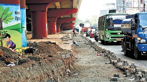 Revamp work progressing at Vyttila junction to ease the chronic traffic bottleneck.