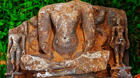 Parshvanatha with Dharmachakra on the pedestal