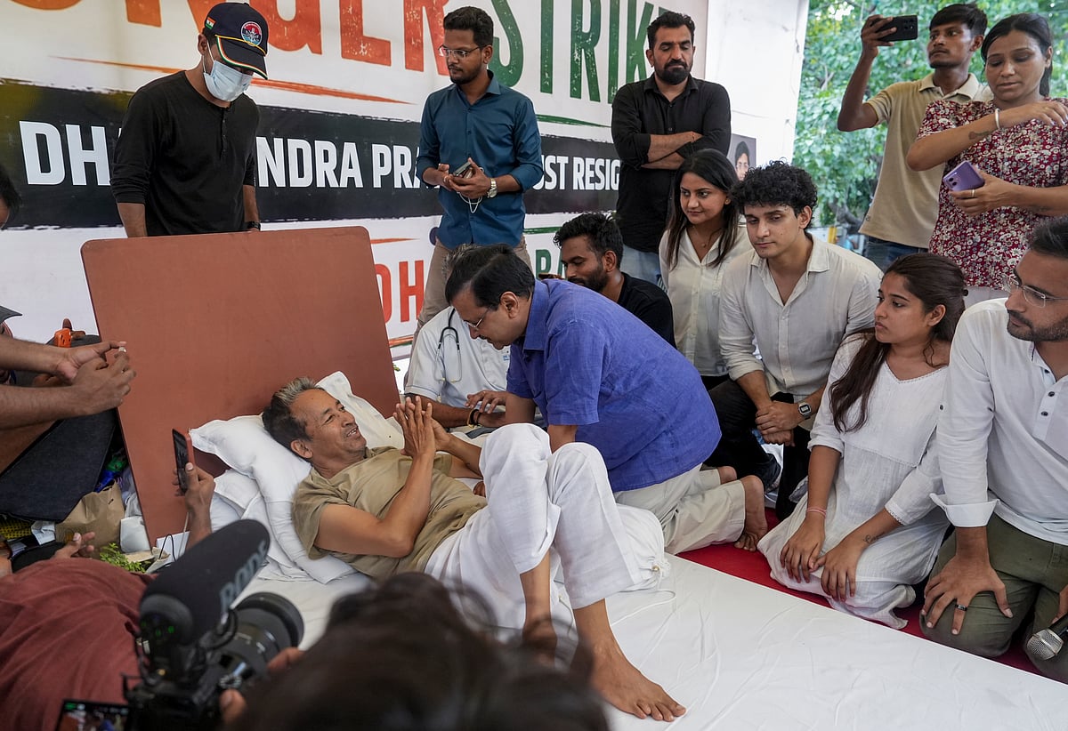 Kejriwal visits Wangchuk at Jantar Mantar, backs protest; Delhi HC orders daily health monitoring