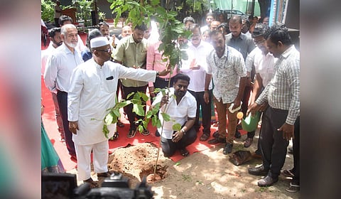 Minister A Rajmohan inaugurates ‘Neer Ezhil Palli’ initiative at the Presidency Government Girls HSS in Egmore on Wednesday.