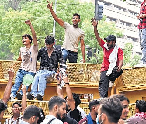 Delhi doctors back NEET protesters, condemn police action as Jantar Mantar agitation continues