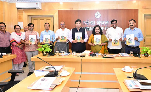 Presiding over the meeting, chief secretary Anu Garg reviewed various state-linked schemes related to agriculture and allied sectors. 
