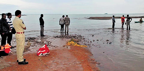 Nizamabad Police Commissioner P Sai Chaitanya inspects the spot at SRSP backwater area under Mendora Police station limits where the youths drowned 